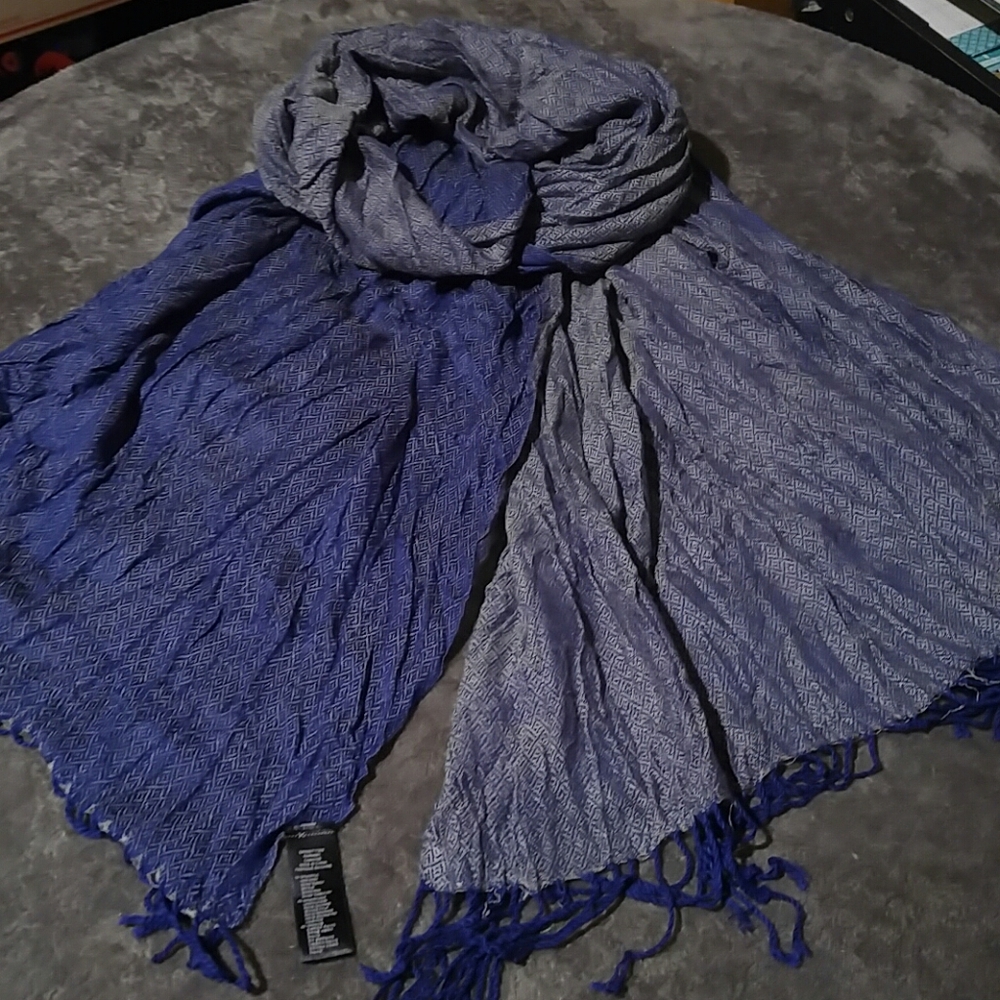 Navy blue and gray reversible pashmina scarf